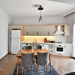 Apart-hotel Red Moon 4*