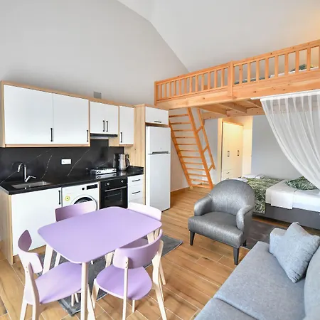 Red Moon 费特希耶