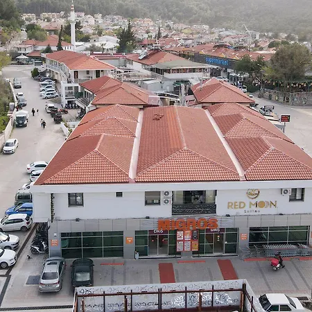 Red Moon 费特希耶